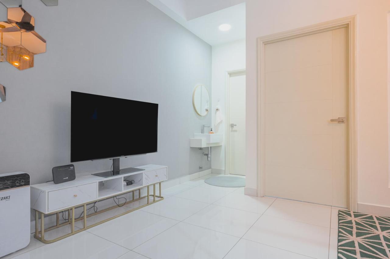 Apartment Arte Mont Kiara By Airhost